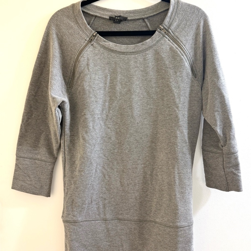 Forever 21 XXI Twenty One Grey Zippered Pullover Size SP